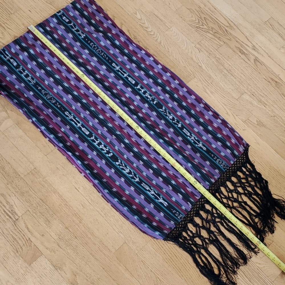 Woven shawl - Picture 4 of 6